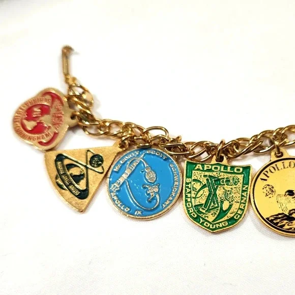 Rare Authentic Vintage NASA Charm Bracelet Apollo Moon Mission Astronauts Names - Picture 2 of 14